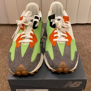 New Balance 327